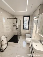 De inchiriat apartament central cu parcare , 56 mp , terasa