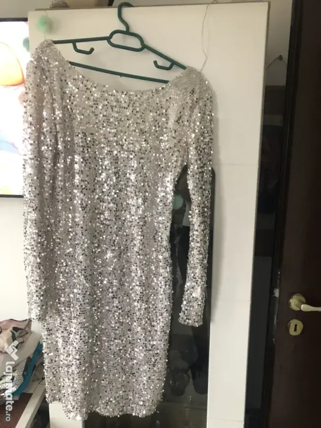 Rochie de seara cu paiete argintii