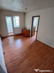 Apartament de vanzare scoala 8 
