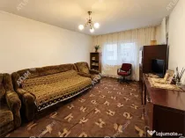 Apartament cu 2 camere decomandate si pivnita zona Semaforul