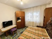 Apartament cu 2 camere decomandate si pivnita zona Semaforul 
