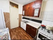 Apartament cu 2 camere decomandate si pivnita zona Semaforul 