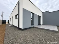 Duplex 3 camere, parter, 90mp utili, 310mp teren, terasa 14m