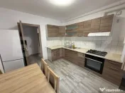 Aparatment decomandat, mobilat si utilat, parcare, zona Flor 