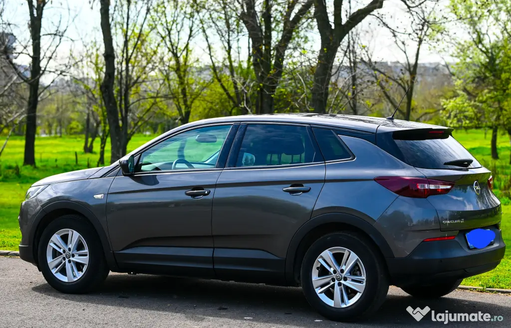OPEL GRANDLAND X