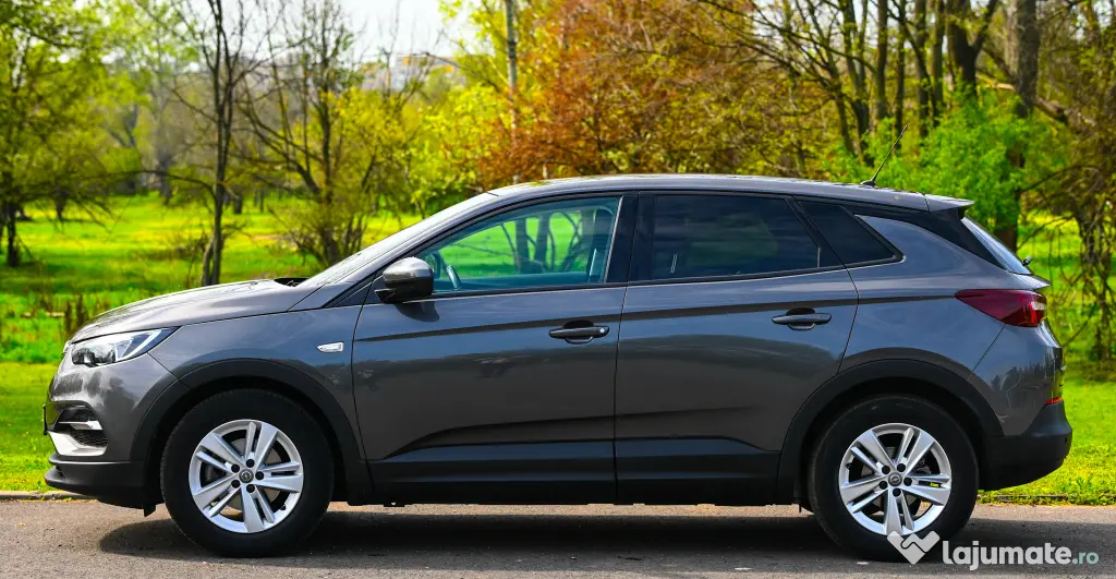 OPEL GRANDLAND X