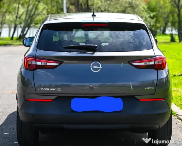 OPEL GRANDLAND X