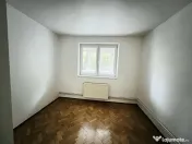 Apartament cu locație excelenta 3 camere Crangasi | Loc Par