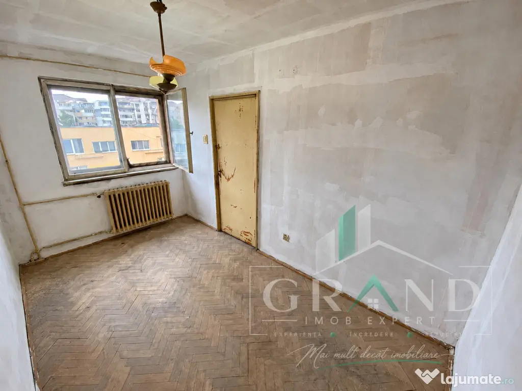 Apartament 3 camere, renovabil I zona Piata Flora I Mănăș - Cluj-Napoca (Cluj)