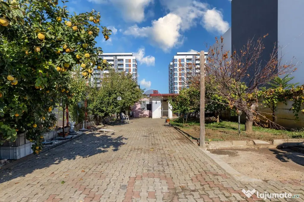 Casă cu 8 camere de vânzare în zona UTA - Arad (Arad)