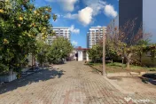 Casă cu 8 camere de vânzare în zona UTA 