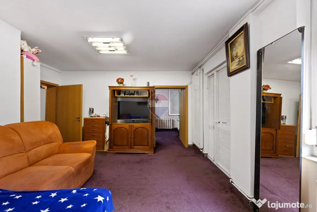 Casă cu 8 camere de vânzare în zona UTA - Arad (Arad)