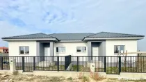 Duplex 3 camere, toate utilitatile - Mosnita Noua