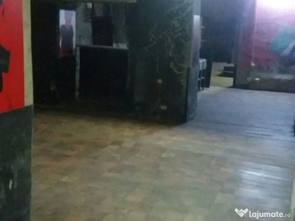 Centrul vechi spatiu comercial 300 mp la subsol