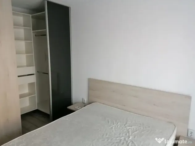 1 camera in zona Soarelui