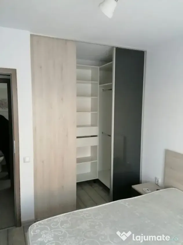 1 camera in zona Soarelui