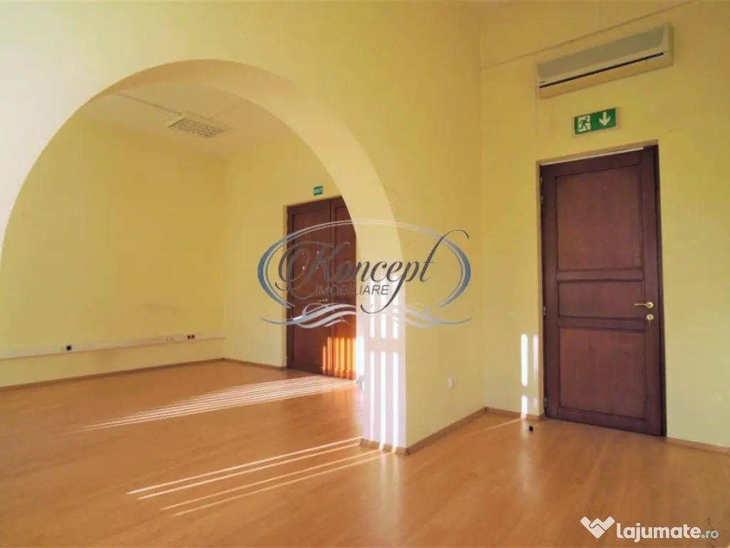 Vila interbelica in Piata Muzeului