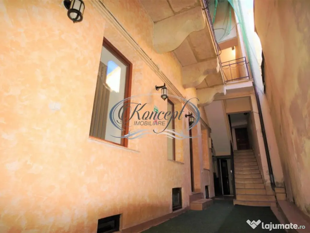 Vila interbelica in Piata Muzeului