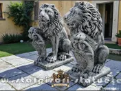 Statuetă leu mare cu blazon, gri patinat, model S1. 