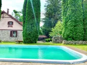 Pensiune cu 13 camere de vânzare in Bulz 