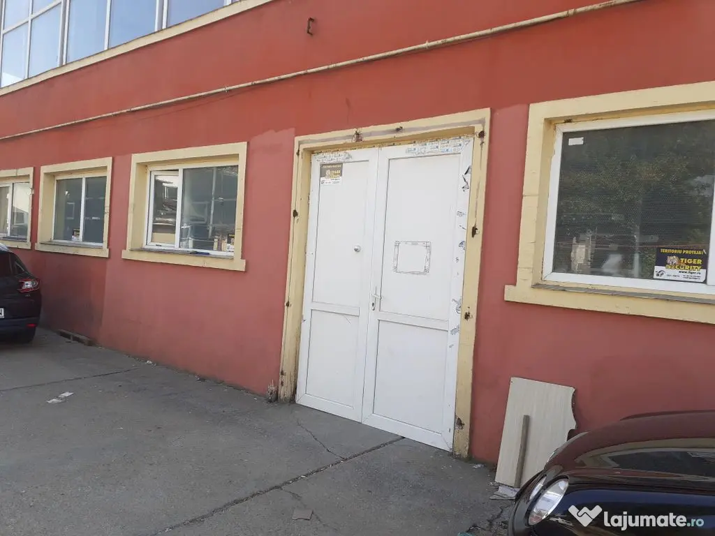 Zona metrou Republica - hala 350 mp