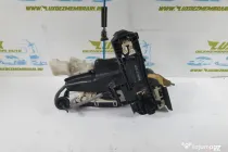 Broasca incuietoare stanga fata a2047202535 Mercedes-Benz C-