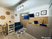 Proprietar Mamaia Sat prima linie la Mare doua studiouri etaj 2 si 3 