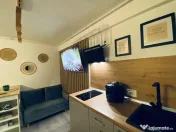 Proprietar Mamaia Sat prima linie la Mare doua studiouri etaj 2 si 3 