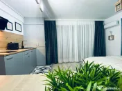 Proprietar Mamaia Sat prima linie la Mare doua studiouri etaj 2 si 3 