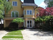 Cladire 9 camere! In oras Suceava! De ! 0727817187