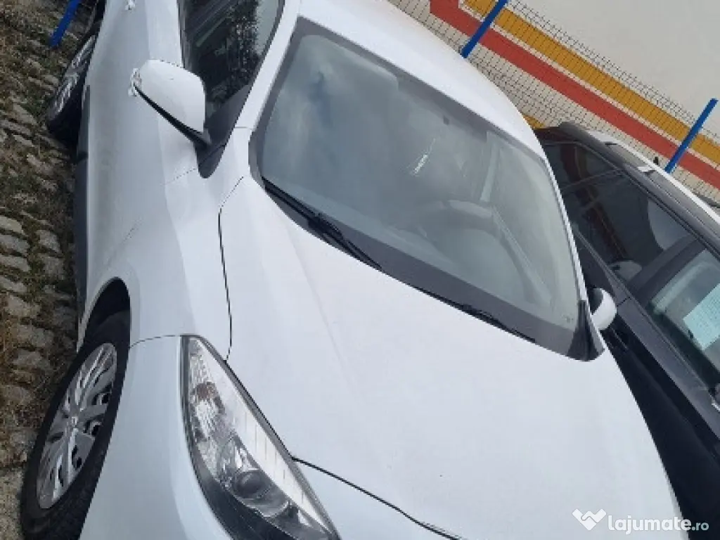 Renault Fluence 2016. benzina 1.6 i