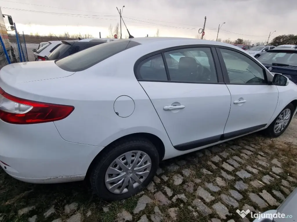 Renault Fluence 2016. benzina 1.6 i