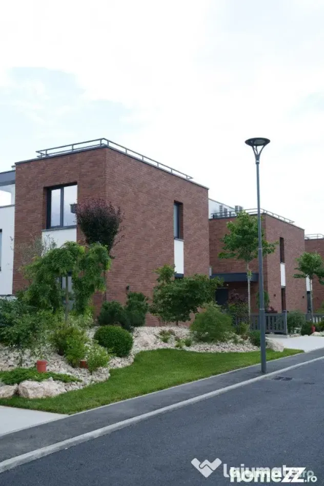 Vilă de lux pe malul Lacului Snagov | Marină privată | 257 mp utili