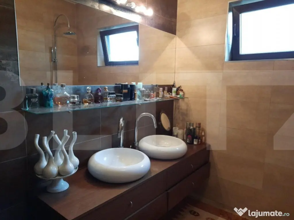 Vanzare casa individuala, 500 mp utili, 500 mp teren, front