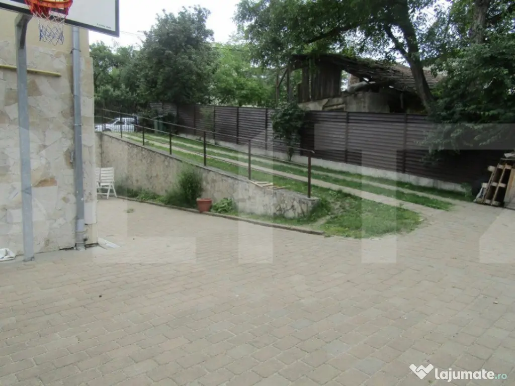 Vanzare casa individuala, 500 mp utili, 500 mp teren, front