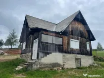 Ocazie! Casa de vacanta cu vedere la Lacul Belis