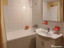 Inchiriez apartament cu 2 camere in zona Aeroport