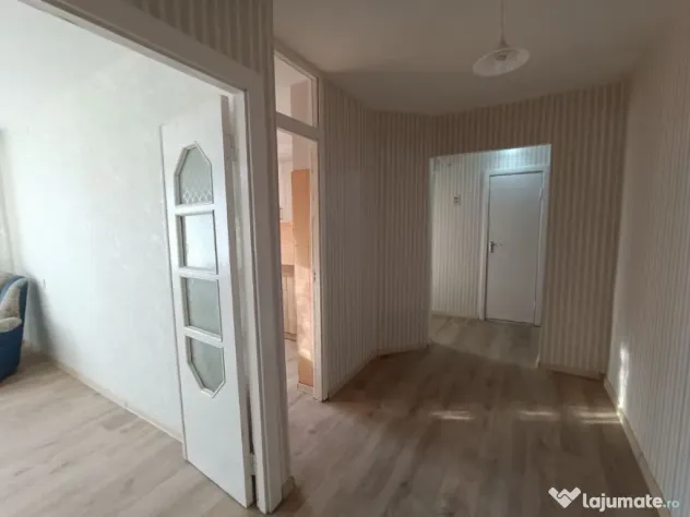 Inchiriez apartament cu 3 camere in zona Gheorgheni