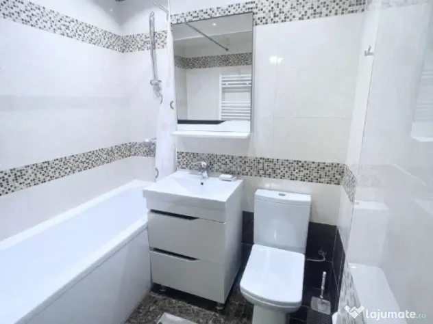 Inchiriez apartament cu 1 camera in zona Ultracentrala