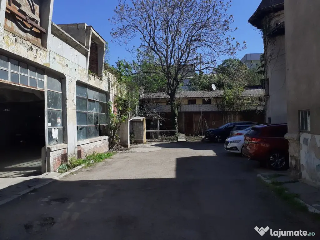 Casa in stil brancovenesc si teren 1750 mp in zona Piata ...