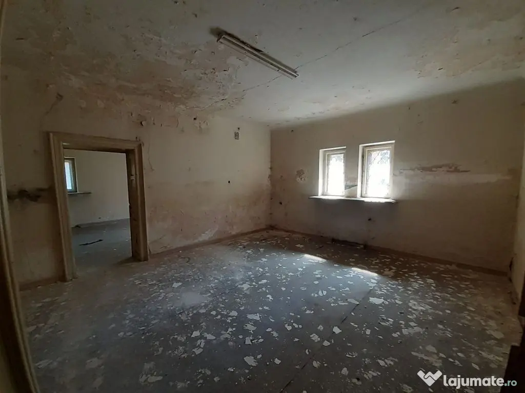 Casa in stil brancovenesc si teren 1750 mp in zona Piata ...