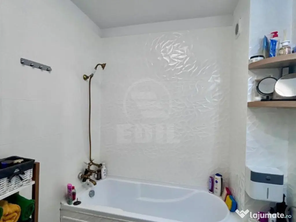 Apartament decomandat