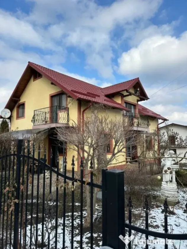 Casă individuală, 200 mp, 600 teren, în Fălticeni