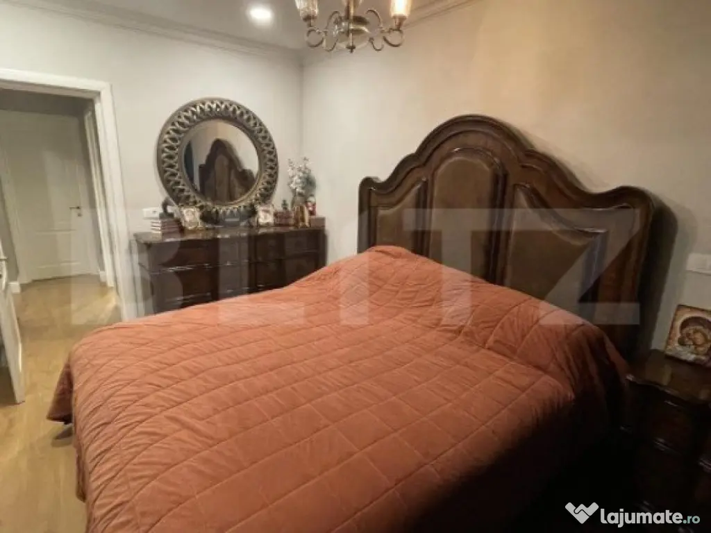 Apartament modern, 3 camere, cu terasa de 39 mp, cartier Bur