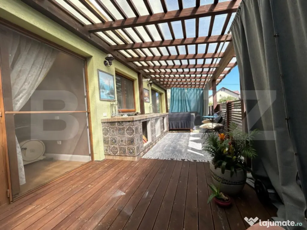 Apartament modern, 3 camere, cu terasa de 39 mp, cartier Bur