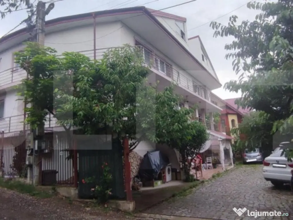 Casa de 13 camere, 700mp, zona Pacurari