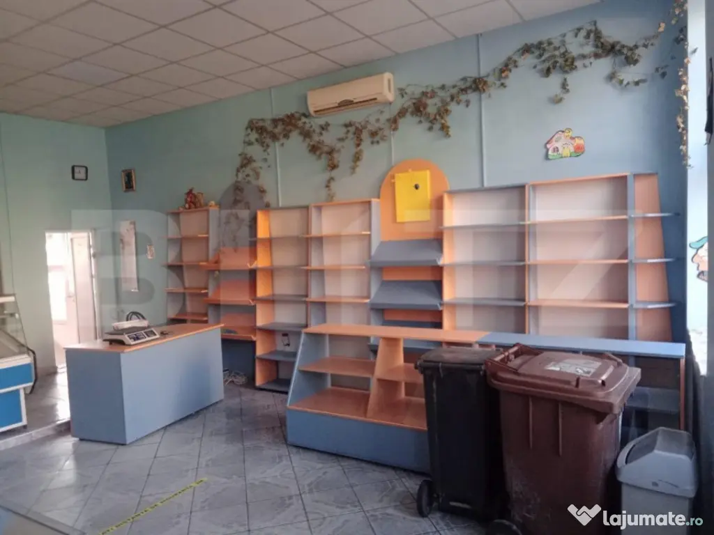 Spatiu Comercial cu apartament de 2 camere la etaj 300mp, Be