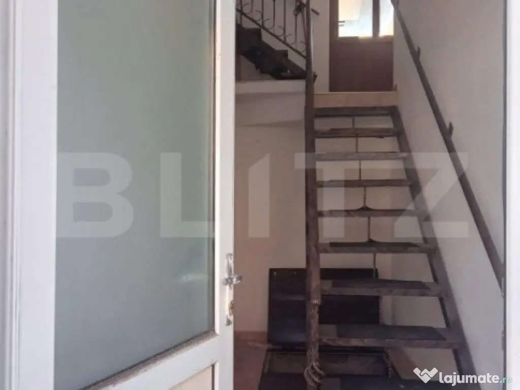 Spatiu Comercial cu apartament de 2 camere la etaj 300mp, Be