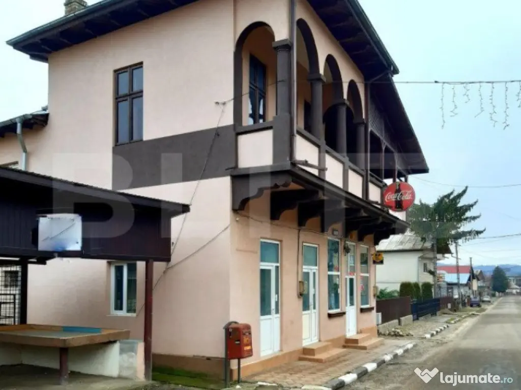 Spatiu Comercial cu apartament de 2 camere la etaj 300mp, Be