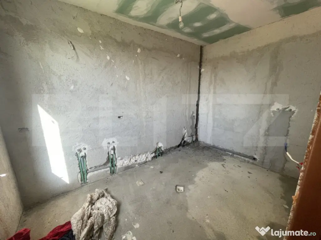 Casa de vanzare | 384mp construiti | Botiz